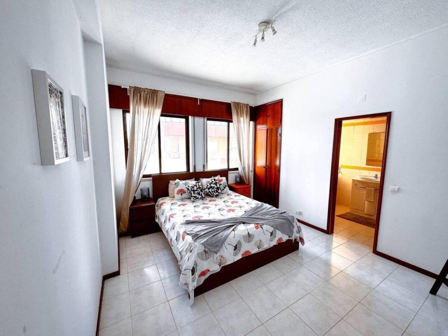 Big Sunset Triple Room Oeiras Luaran gambar